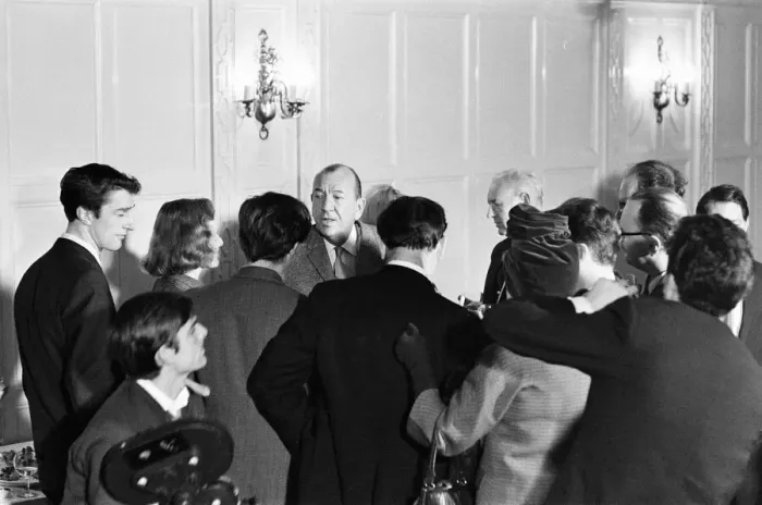 Framed Print : Noel Coward Reception for cast members in Manchester where he celebrates two Framed Print : Noel Coward Reception for cast members in Manchester where he celebrates two