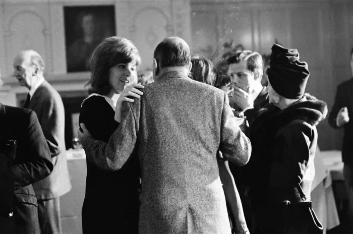 Framed Print : Noel Coward Reception for cast members in Manchester where he celebrates two Framed Print : Noel Coward Reception for cast members in Manchester where he celebrates two