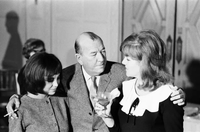 Framed Print : Noel Coward Reception for cast members in Manchester where he celebrates two Framed Print : Noel Coward Reception for cast members in Manchester where he celebrates two