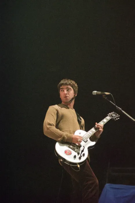 Framed Print : Noel Gallagher of Oasis performing at Newcastle Arena during their Be Here Now Tour Framed Print : Noel Gallagher of Oasis performing at Newcastle Arena during their Be Here Now Tour
