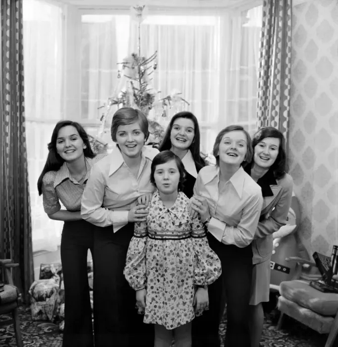 Framed Print : The Nolan Sisters: Six lovely young ladies aged from 9 to 24 years are appearing in