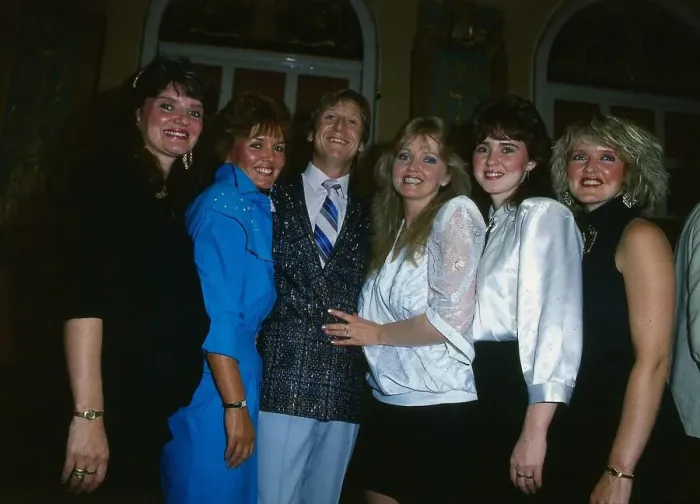 Framed Print : The Nolans pop group pose with English singer Joe Longthorne. Circa 1989 Framed Print : The Nolans pop group pose with English singer Joe Longthorne. Circa 1989