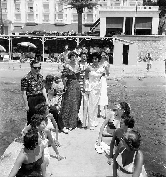 Norman Hartnell Fashion Show On Riviera. July 1952 C3453