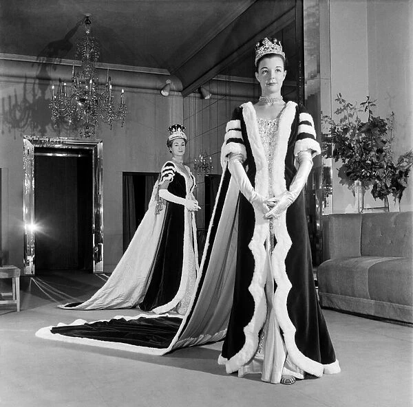 Norman Hartnells coronation robes for peeresses. October 1952 C5190