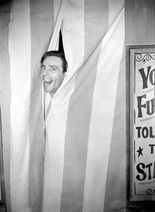 Framed Print : Norman Wisdom at rehearsals for the Royal variety show on the TV October 1953 Framed Print : Norman Wisdom at rehearsals for the Royal variety show on the TV October 1953