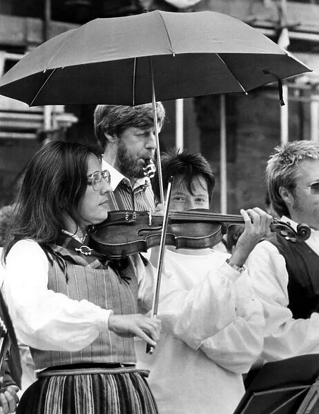 North East Festivals The Alnwick Music Festival 7 August 1986 - Playing on under