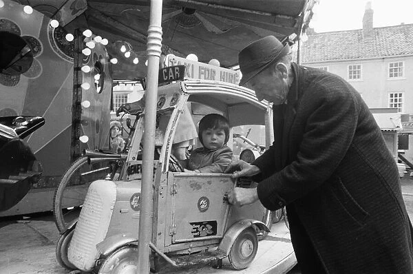 Northallerton May Fair 1971 The operator of a child