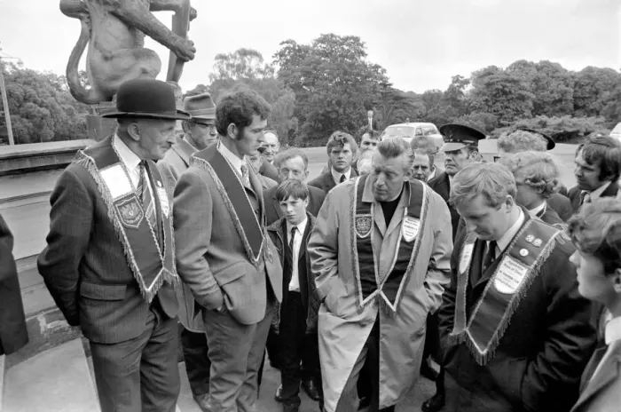 Framed Print : Northern Ireland August 1971. Ian Paisley and supporters march on Stormont