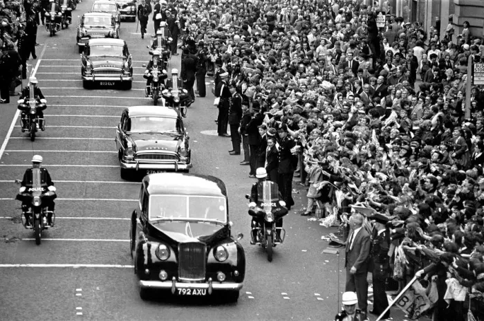 Framed Print : Northern Premier of A Hard Days Night'. Fans line up along the streets in Framed Print : Northern Premier of A Hard Days Night'. Fans line up along the streets in
