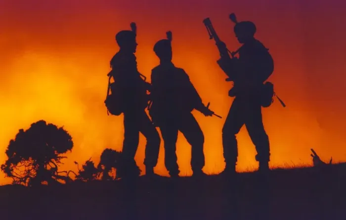 Framed Print : Some Northumberland Fusiliers on dawn patrol at Catterick
