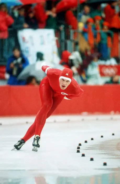 Framed Print : Norwegian speed sketer Johan Olav Koss Speed in action during the 1992 Winter Olympic Framed Print : Norwegian speed sketer Johan Olav Koss Speed in action during the 1992 Winter Olympic