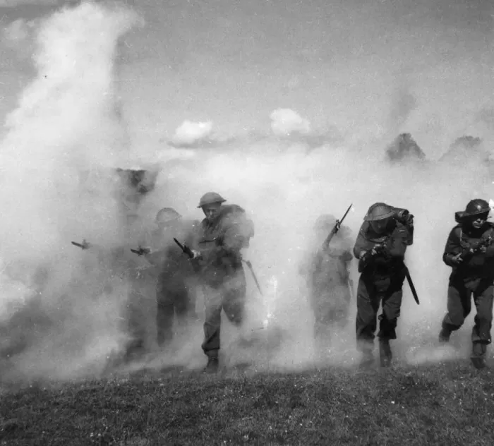 Framed Print : Norwegian troops serving with the Allied forces undergo training exercises in England Framed Print : Norwegian troops serving with the Allied forces undergo training exercises in England
