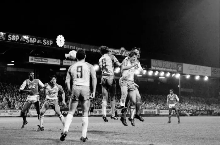 Framed Print : Norwich City 1 v. Arsenal 1. Division One Football. December 1986 LF21-17-058