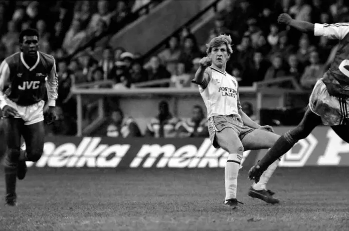 Framed Print : Norwich City 1 v. Arsenal 1. Division One Football. December 1986 LF21-17-056
