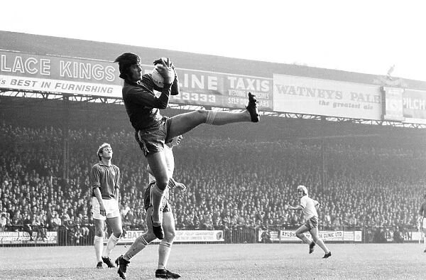 Norwich City FC v. Cardiff City. Norwich keeper Kevin Keelan collects