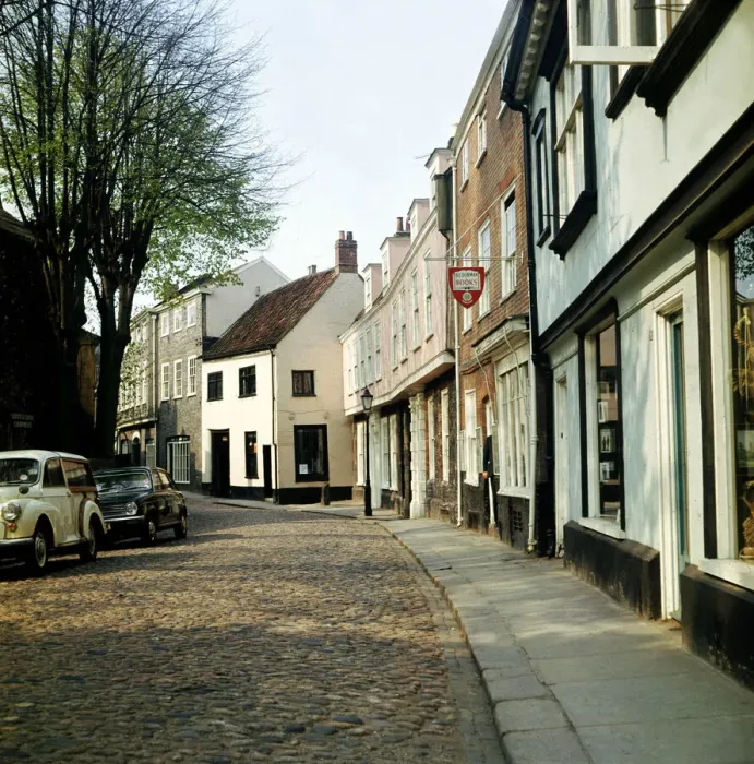 Framed Print : Norwich East Anglia England General Views - Street Scene Elm Hill cobble street Framed Print : Norwich East Anglia England General Views - Street Scene Elm Hill cobble street