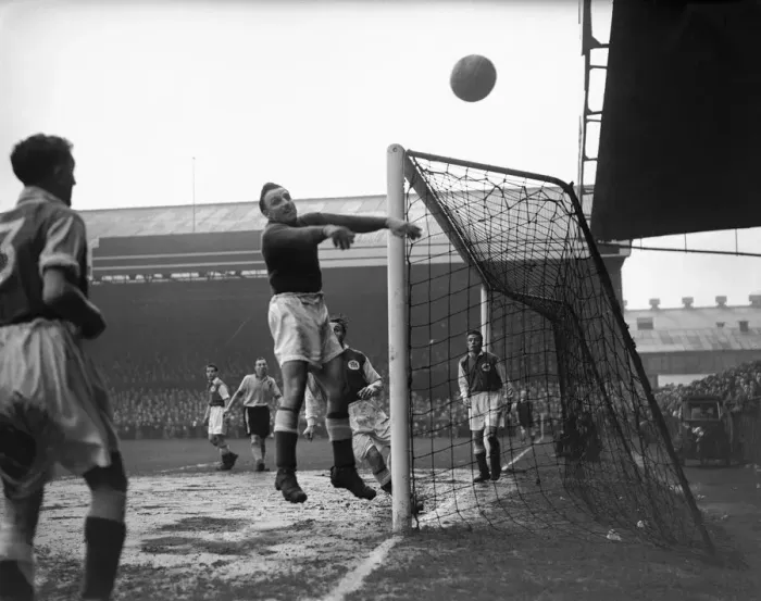 Framed Print : Norwich v. Ipswich - 20th March 1954. Division Three (South) match at Norwich