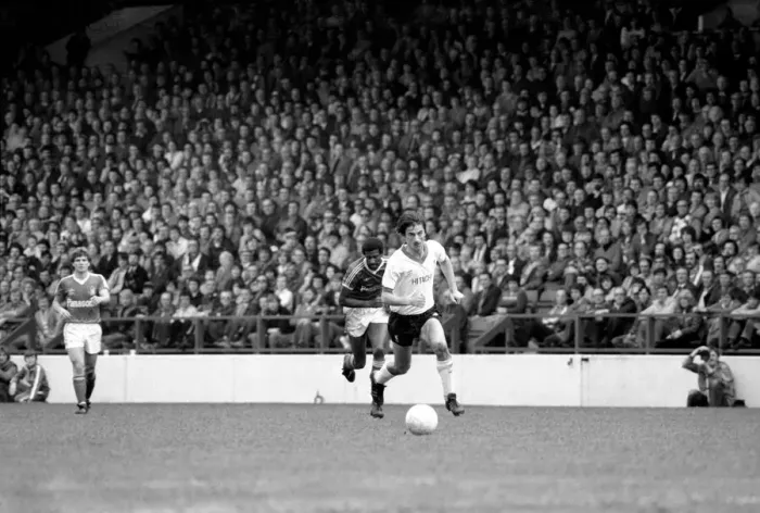 Framed Print : Nottingham Forest 0 v. Liverpool 0. Division Two Football. April 1981 MF02-16-040 Framed Print : Nottingham Forest 0 v. Liverpool 0. Division Two Football. April 1981 MF02-16-040