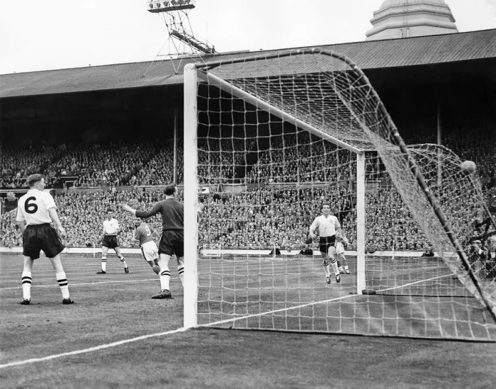 Framed Print : Nottingham Forest open their scoring with an early Goal by Roy Dwight Framed Print : Nottingham Forest open their scoring with an early Goal by Roy Dwight