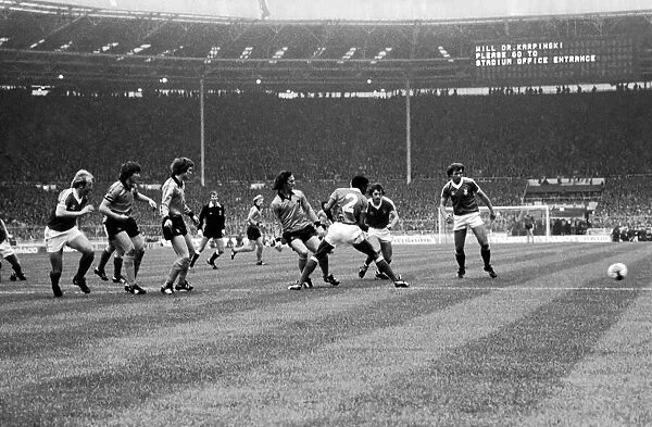Nottingham Forest v. Wolverhampton Wanderers. (League Cup Final). March 1980 LF02-06-007
