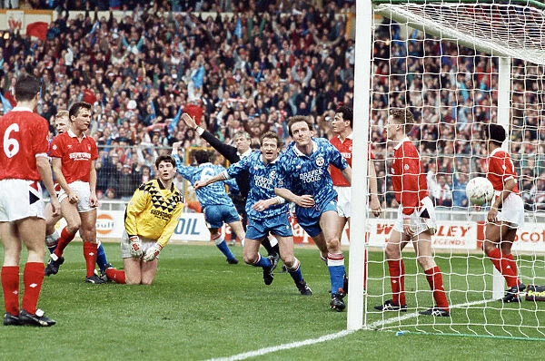 Nottingham Forest vs Southampton Zenith Data Cup final at Wembley 1992