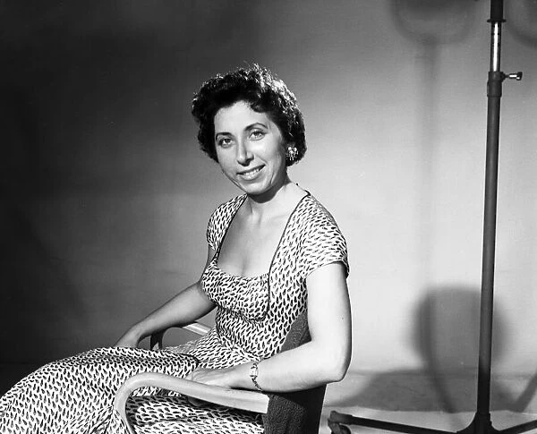 Novelist Roberta Leigh. 26th June 1954