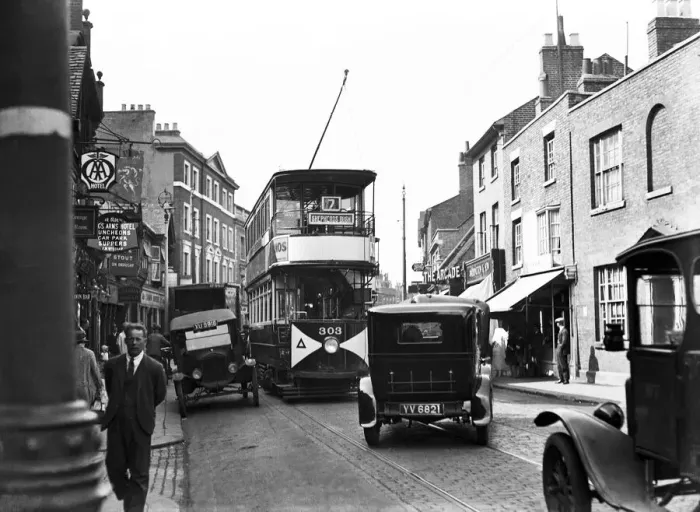 Framed Print : Number 7 tram Uxbridge to Shepherds Bush blocking Uxbridge High Street Framed Print : Number 7 tram Uxbridge to Shepherds Bush blocking Uxbridge High Street