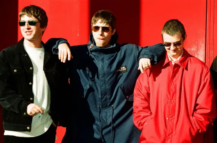 Framed Print : Oasis performing at the Metroradio Arena, Newcastle upon Tyne, United Kingdom
