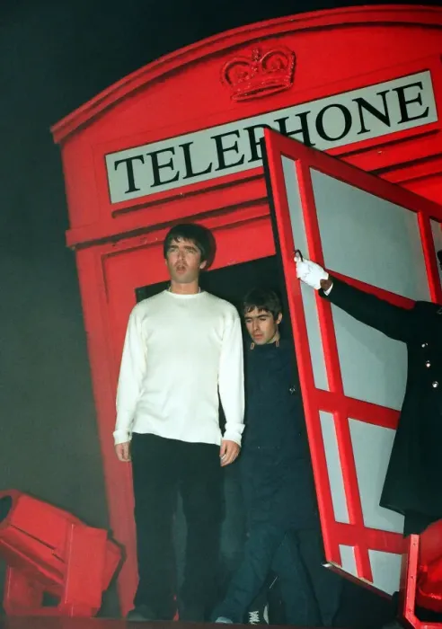 Framed Print : Oasis performing at the Metroradio Arena, Newcastle upon Tyne, United Kingdom