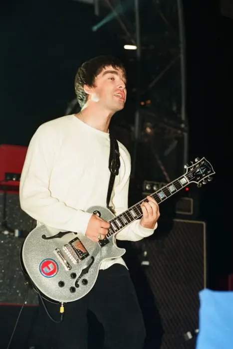 Framed Print : Oasis performing at the Metroradio Arena, Newcastle upon Tyne, United Kingdom Framed Print : Oasis performing at the Metroradio Arena, Newcastle upon Tyne, United Kingdom