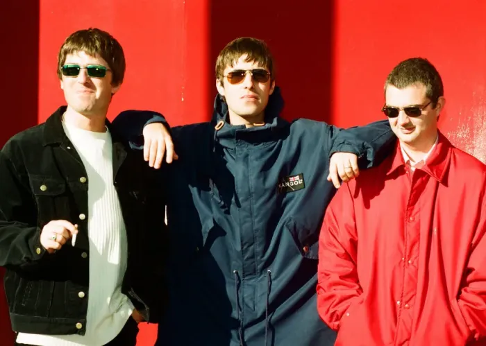Framed Print : Oasis performing at the Metroradio Arena, Newcastle upon Tyne, United Kingdom Framed Print : Oasis performing at the Metroradio Arena, Newcastle upon Tyne, United Kingdom