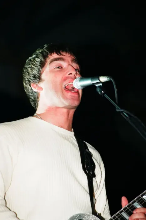 Framed Print : Oasis performing at the Metroradio Arena, Newcastle upon Tyne, United Kingdom Framed Print : Oasis performing at the Metroradio Arena, Newcastle upon Tyne, United Kingdom
