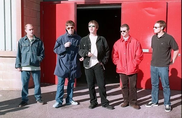 Oasis pop group Sept 97