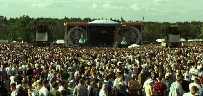 Framed Print : Oasis pop group take the stage at Knebworth watched by 250, 000 fans over two days Framed Print : Oasis pop group take the stage at Knebworth watched by 250, 000 fans over two days