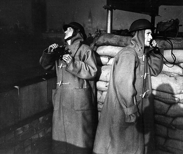 Observation post headquarters, night action in London. Circa 1941