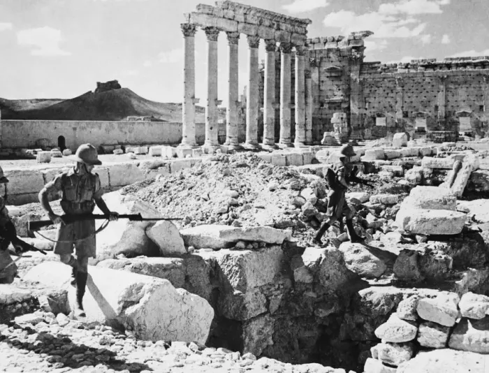 Framed Print : Occupation of Palmyra. After strong opposition British troops occupied Palmyra in