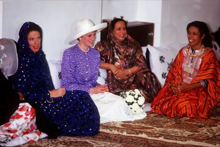 Framed Print : Official Visit Of Prince Charles Of Wales And Princess Diana to Oman in the Middle East