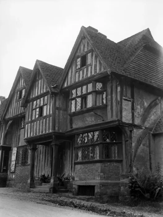 Framed Print : Old houses in Chiddingstone, Kent. June 1927 Framed Print : Old houses in Chiddingstone, Kent. June 1927