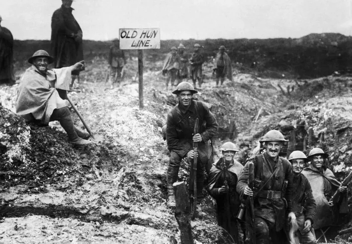Framed Print : Old Hun Line - British soldiers take over a captured German trench during World War One Framed Print : Old Hun Line - British soldiers take over a captured German trench during World War One
