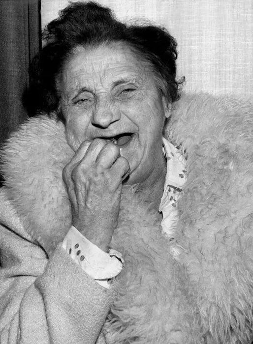 Framed Print : Old Lady called Bessie Braine eating a biscuit Novembr 1977