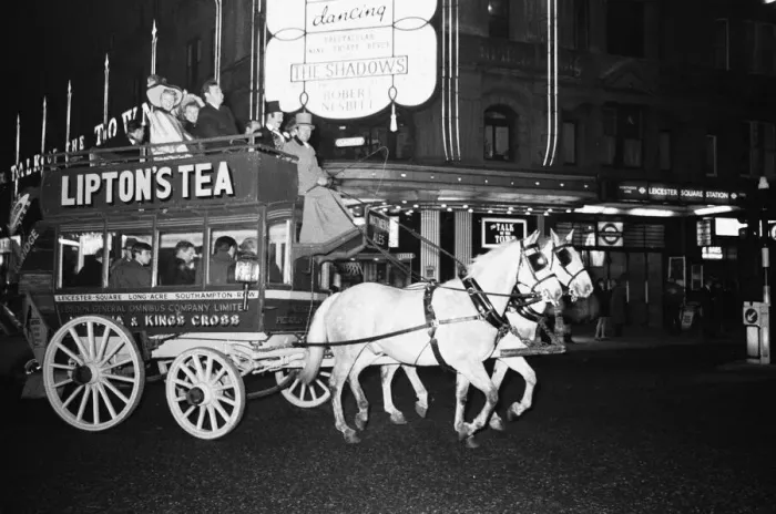 Framed Print : One of the old London General Omnibus Companys Two Horsepower Framed Print : One of the old London General Omnibus Companys Two Horsepower
