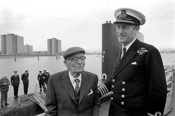 Old: Man: Submarine: Navy: Mr. Jim Chapman (103). March 1975 75-01273-002
