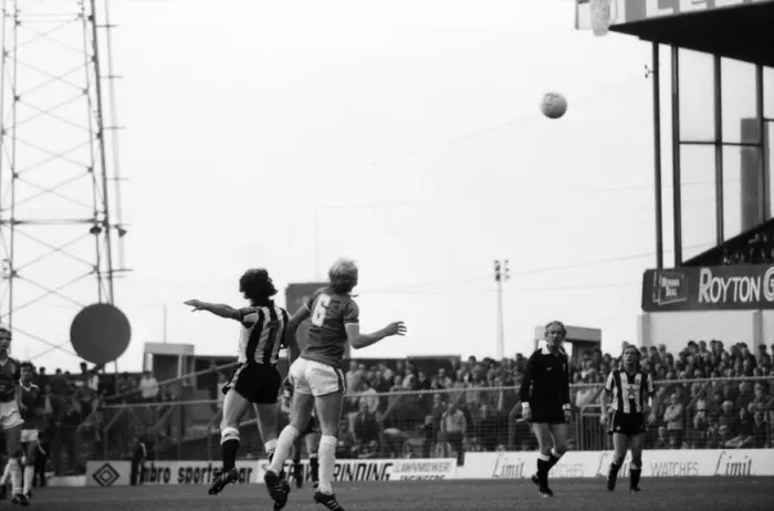 Framed Print : Oldham 2 v. Newcastle United 2. Division 2 Football October 1982 MF08-02-016 Framed Print : Oldham 2 v. Newcastle United 2. Division 2 Football October 1982 MF08-02-016
