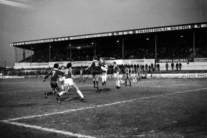 Framed Print : Oldham 3 v. Leyton Orient 2. Division 2 Football. December 1981 MF04-02-028 Framed Print : Oldham 3 v. Leyton Orient 2. Division 2 Football. December 1981 MF04-02-028