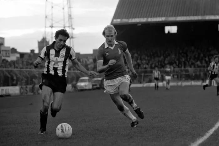 Framed Print : Oldham 3 v. Newcastle United 1. Division 2 Football October 1981 MF04-13-006 Framed Print : Oldham 3 v. Newcastle United 1. Division 2 Football October 1981 MF04-13-006
