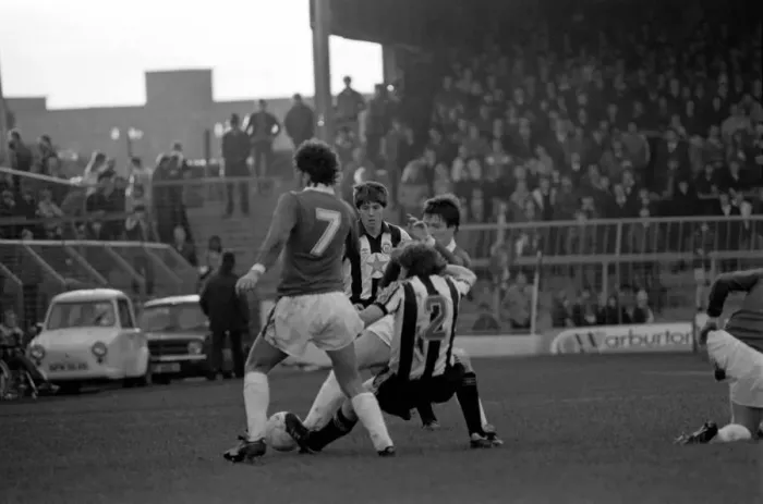 Framed Print : Oldham 3 v. Newcastle United 1. Division 2 Football October 1981 MF04-13-020 Framed Print : Oldham 3 v. Newcastle United 1. Division 2 Football October 1981 MF04-13-020