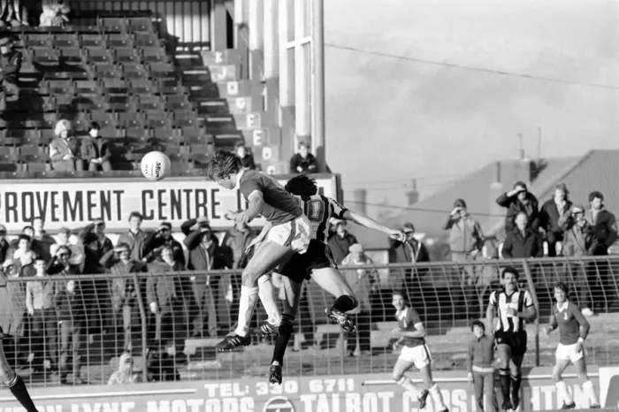 Framed Print : Oldham 3 v. Newcastle United 1. Division 2 Football October 1981 MF04-13-037 Framed Print : Oldham 3 v. Newcastle United 1. Division 2 Football October 1981 MF04-13-037