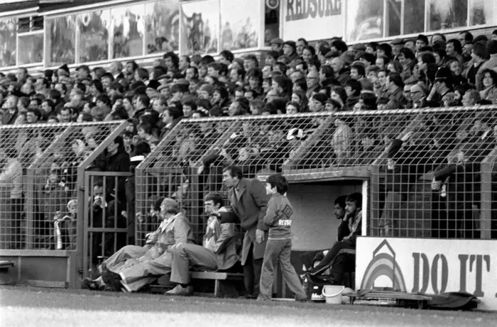 Framed Print : Oldham 3 v. Newcastle United 1. Division 2 Football October 1981 MF04-13-074 Framed Print : Oldham 3 v. Newcastle United 1. Division 2 Football October 1981 MF04-13-074