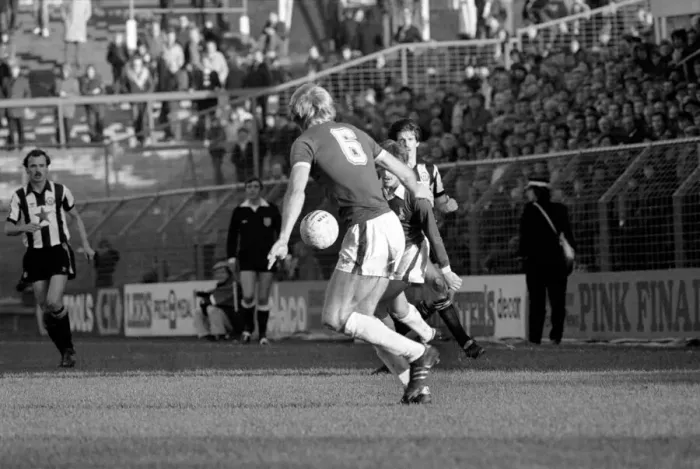 Framed Print : Oldham 3 v. Newcastle United 1. Division 2 Football October 1981 MF04-13-061 Framed Print : Oldham 3 v. Newcastle United 1. Division 2 Football October 1981 MF04-13-061