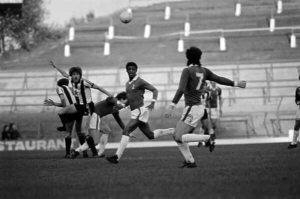 Oldham 3 v. Newcastle United 1. Division 2 Football October 1981 MF04-13-072